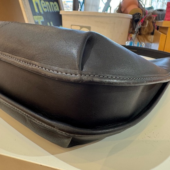 Coach Ergo 33 - Picture 10 of 12